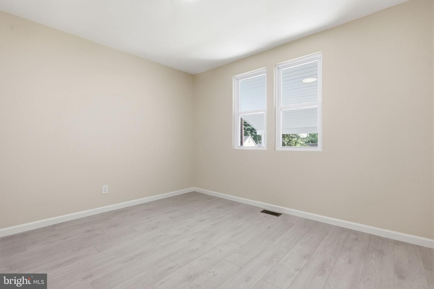 110 Elmwood Avenue photo 13