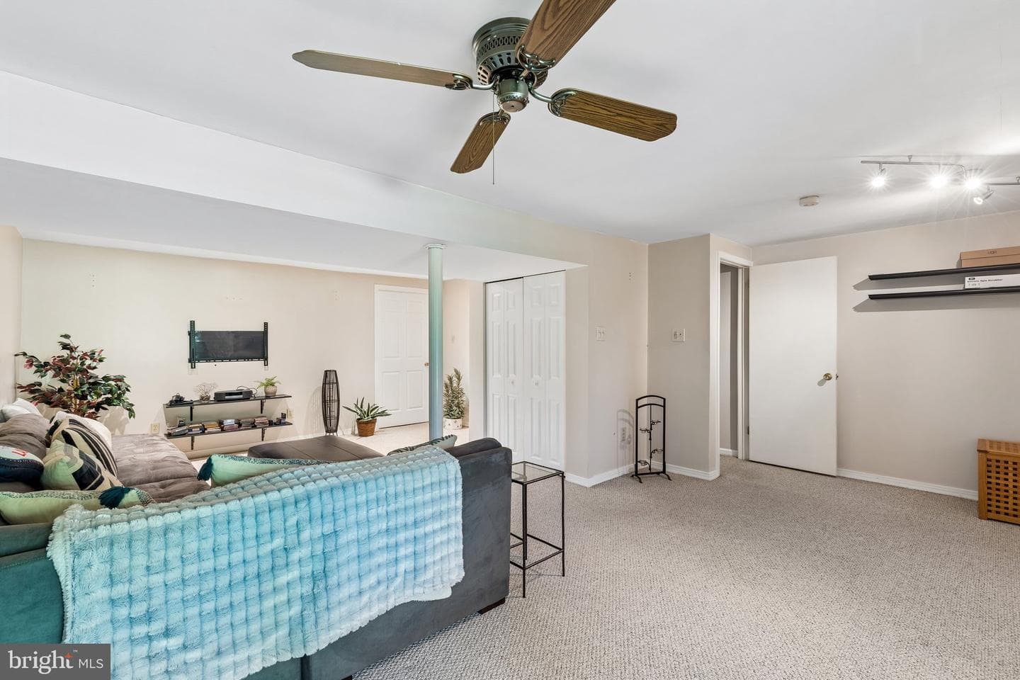 549 Princeton Court photo 41