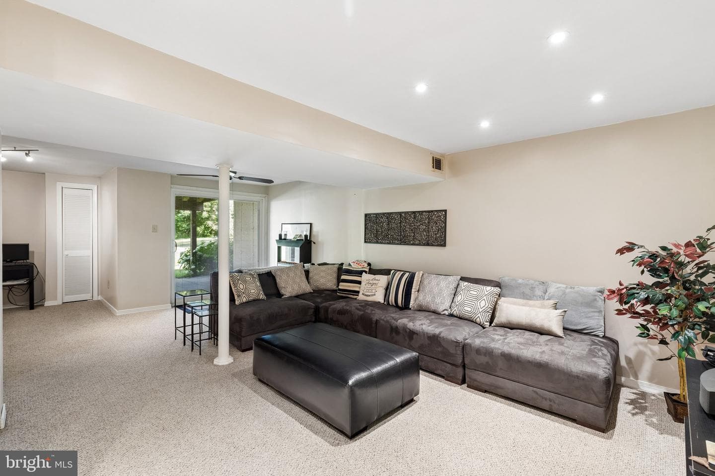 549 Princeton Court photo 43