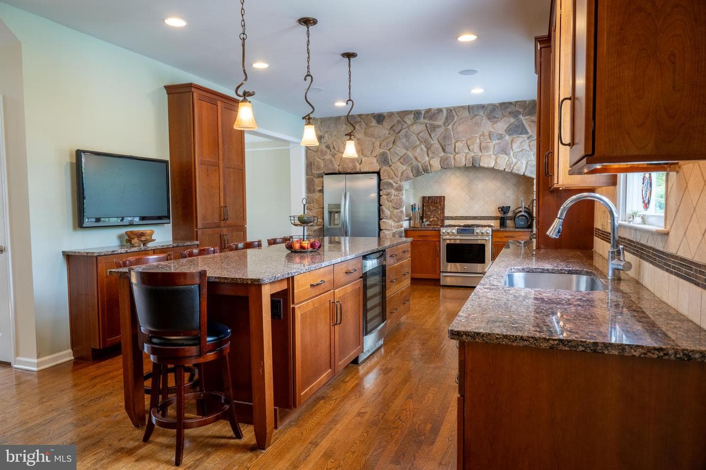 4502 Scenic View Circle photo 17