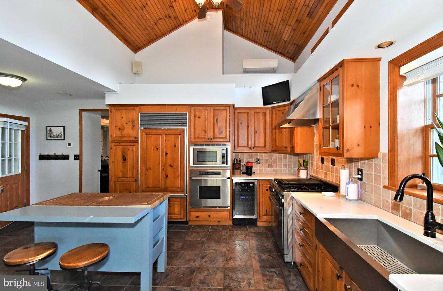 381 Holland Road photo 14
