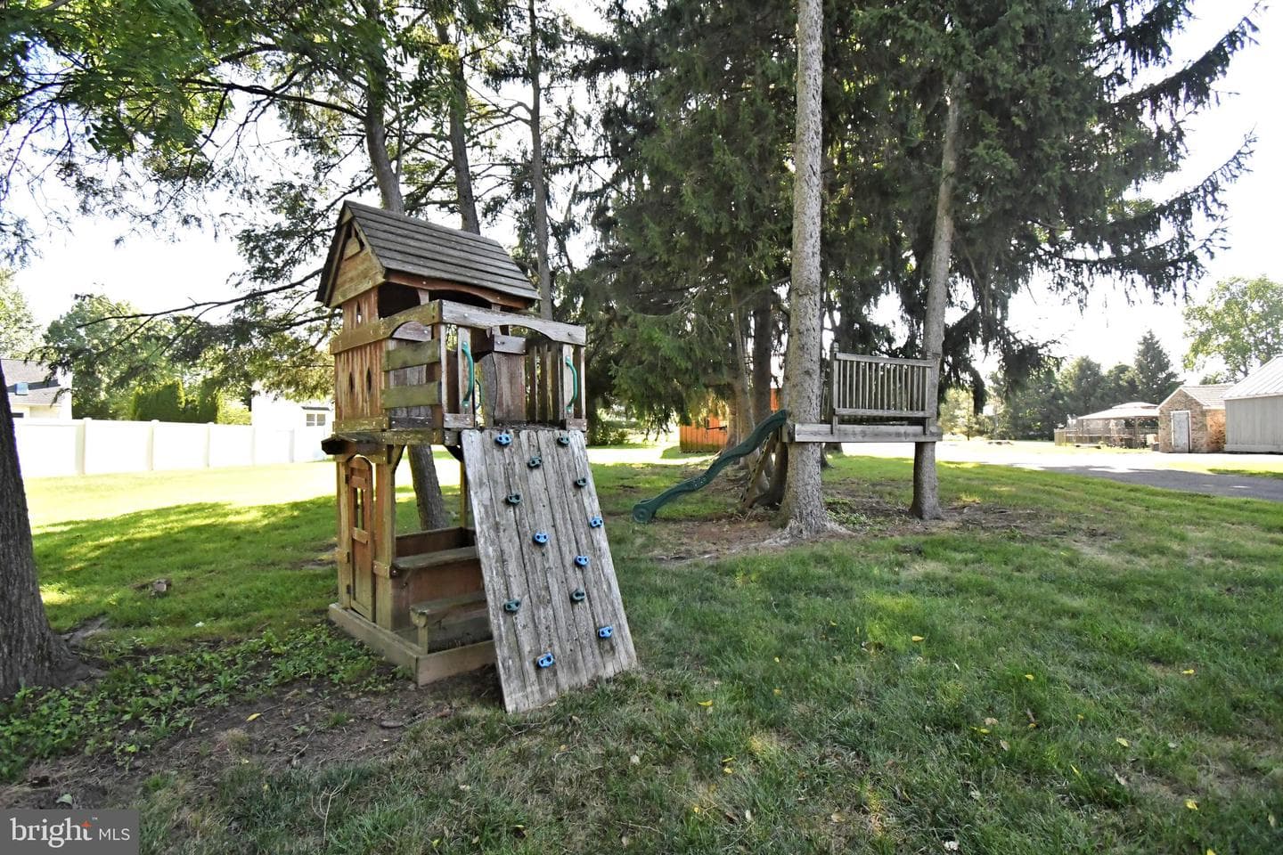 381 Holland Road photo 40