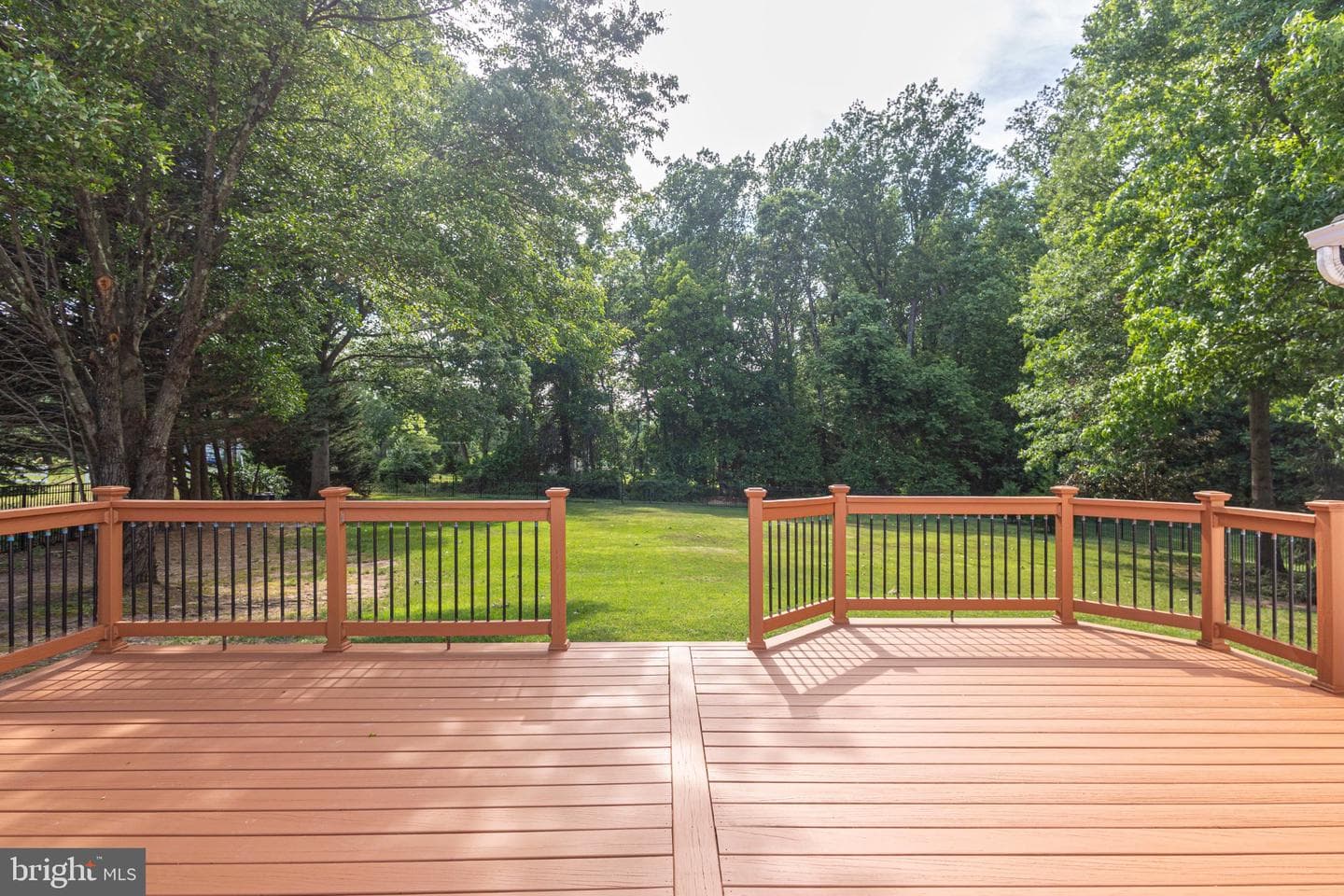 3715 Windridge Drive photo 4