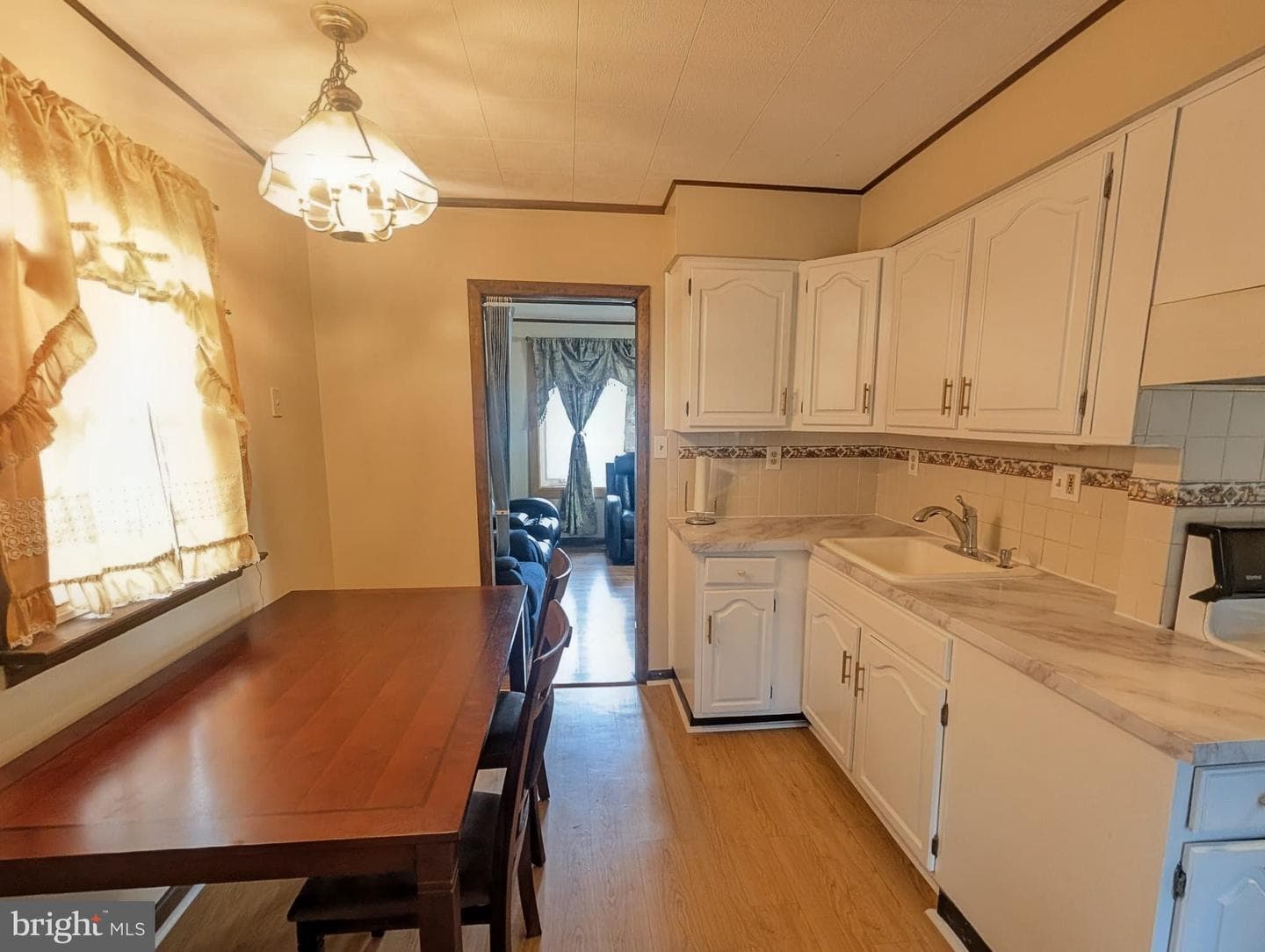 3724 Devonshire Place photo 9