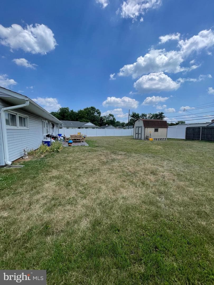 3 Lilac Ln photo 10