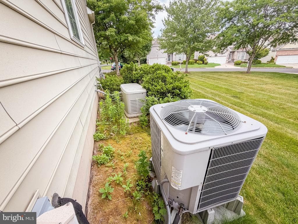 40 Betts Drive photo 49