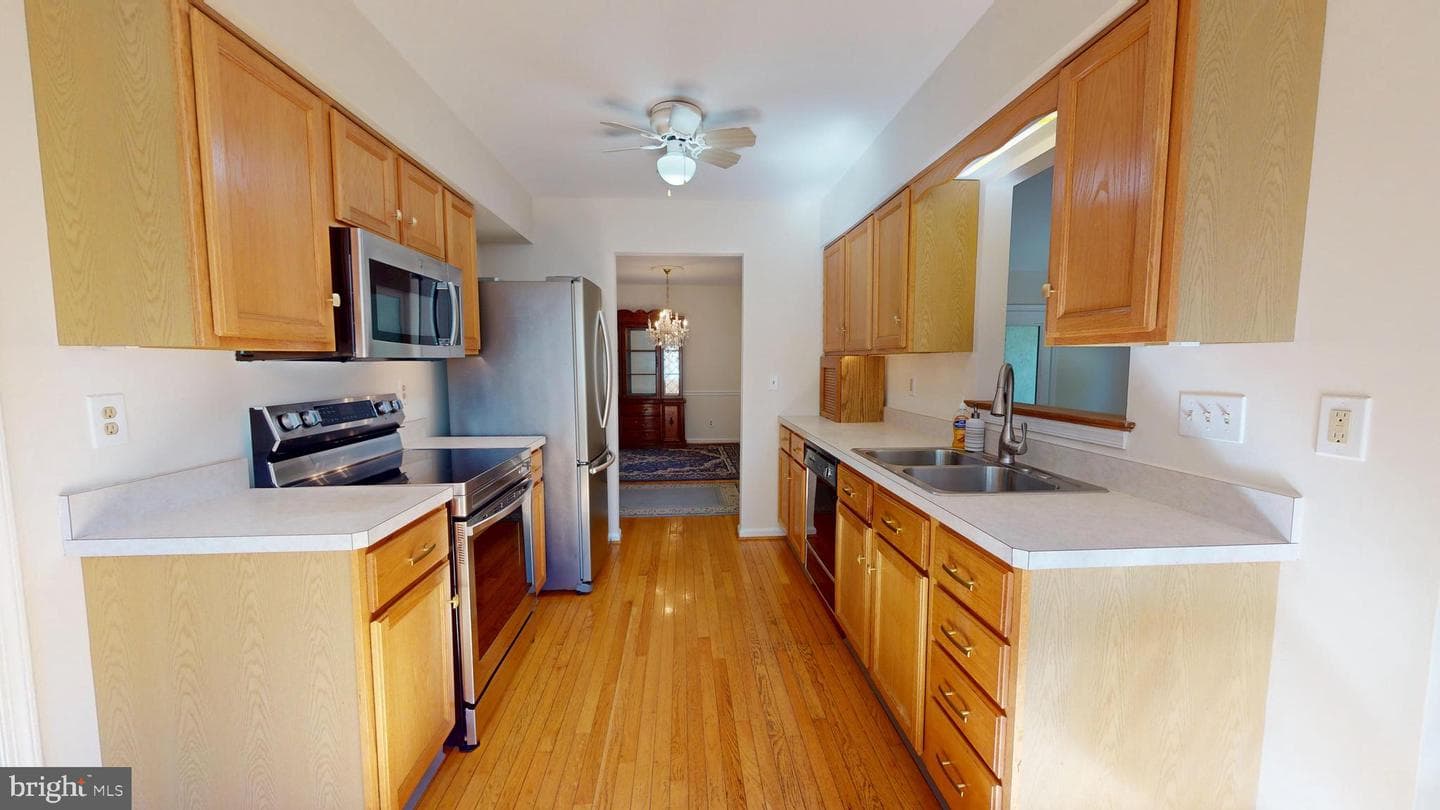4040 Diane Way photo 11