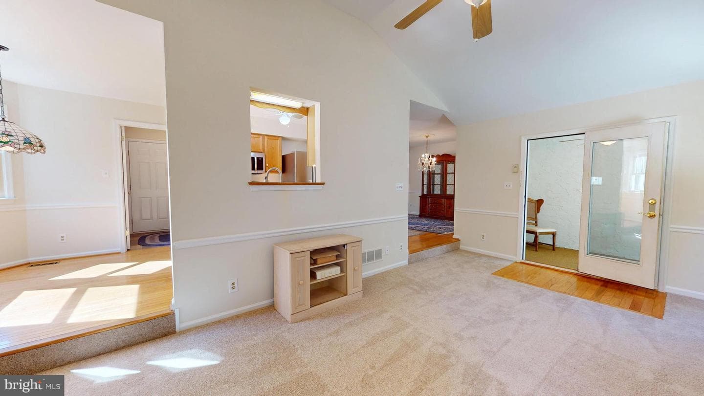 4040 Diane Way photo 19