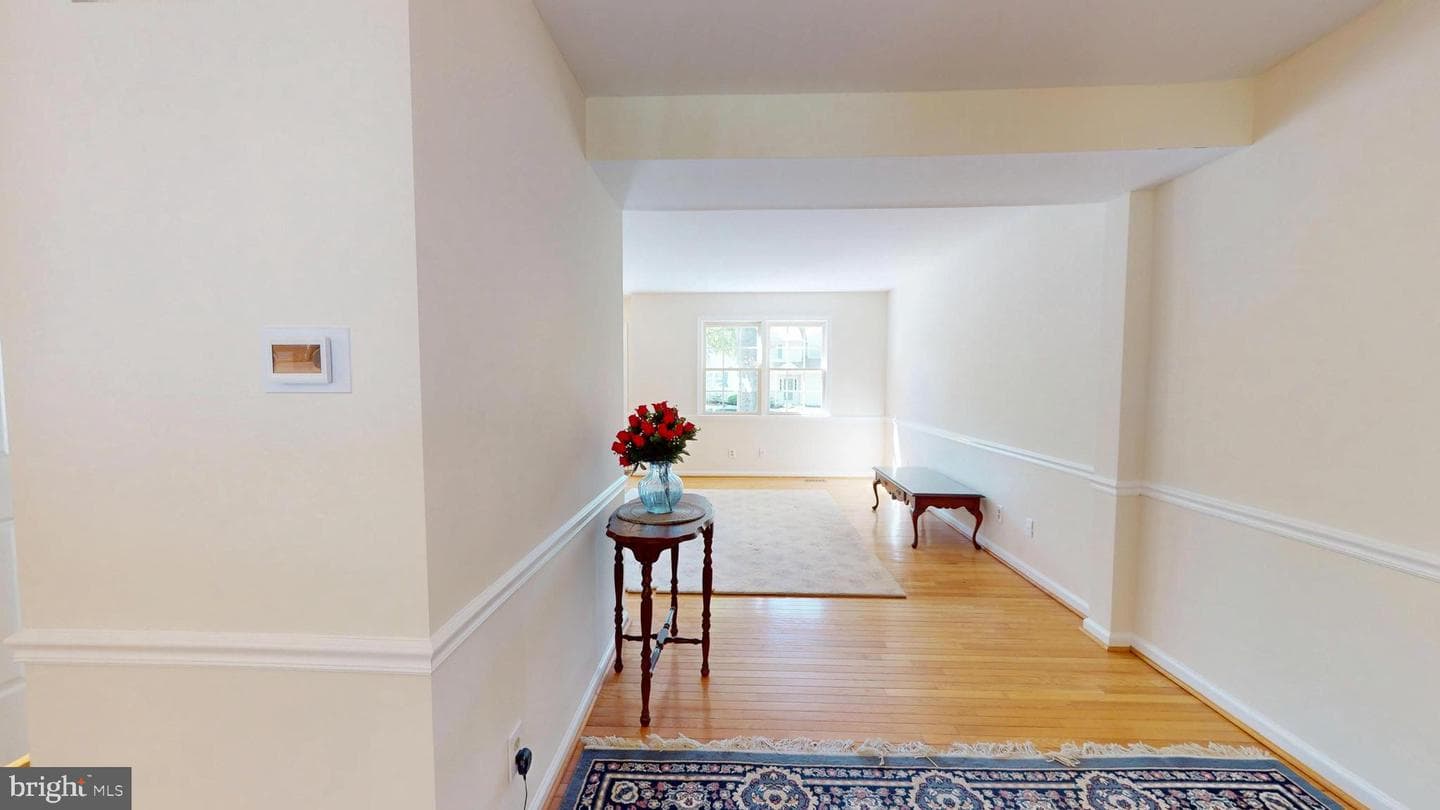 4040 Diane Way photo 6