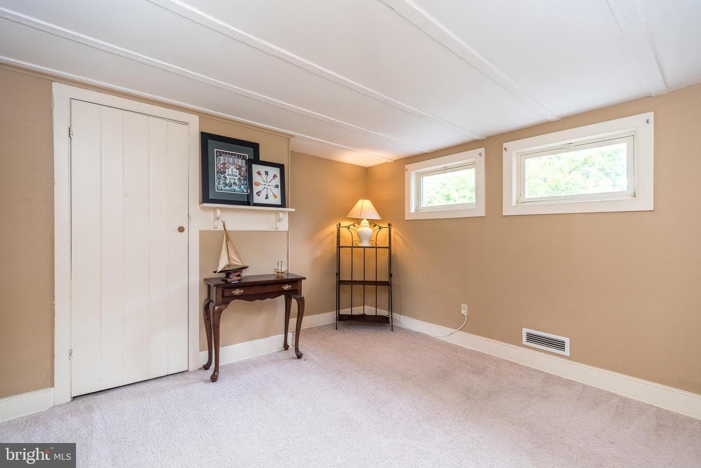 65 Mathews Avenue photo 31