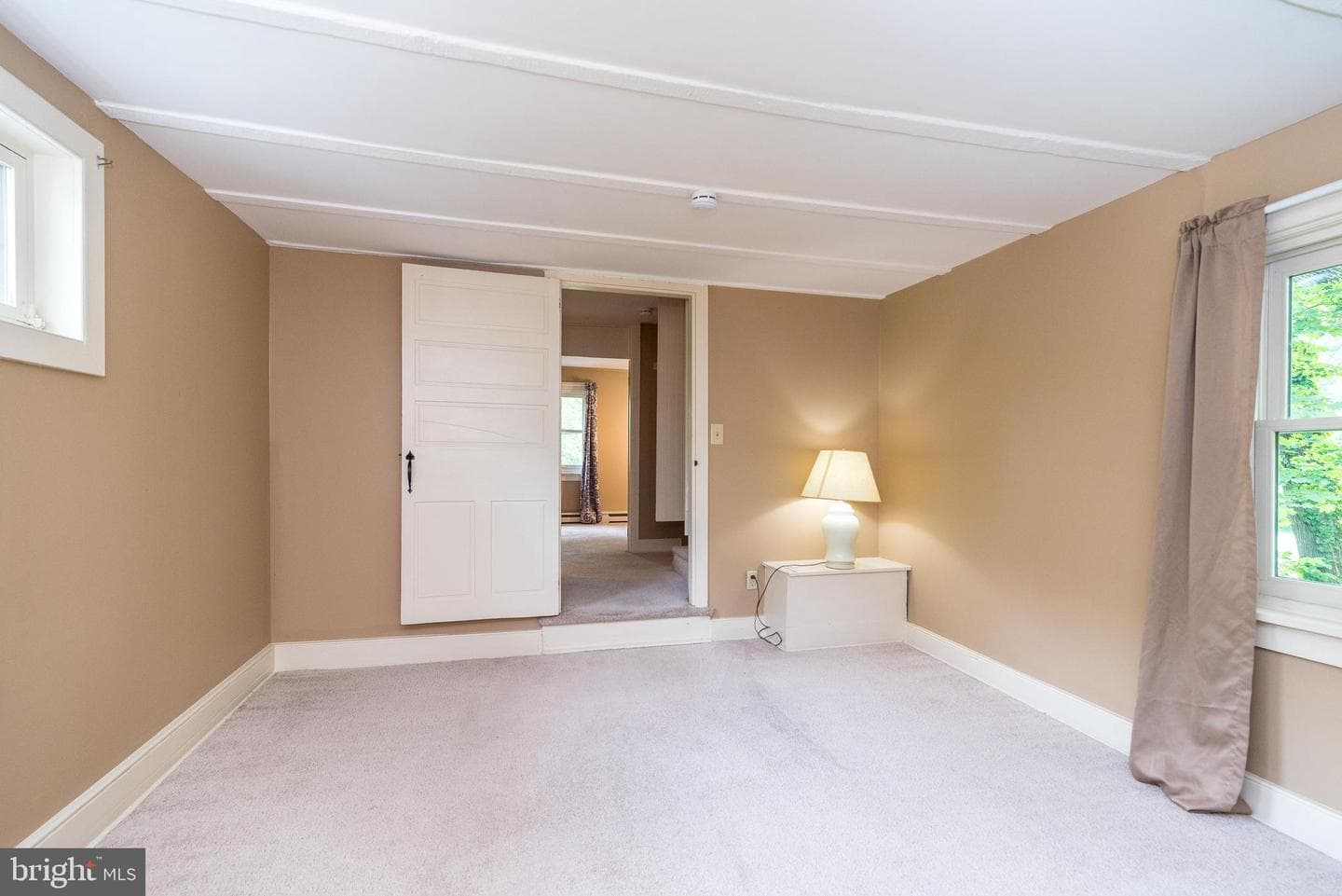 65 Mathews Avenue photo 32