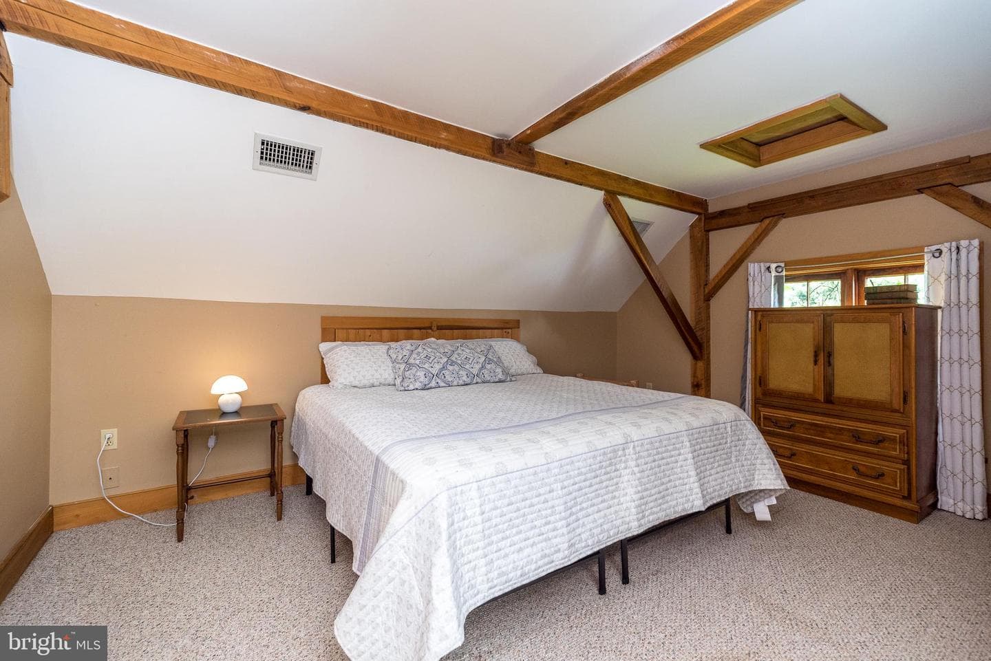 65 Mathews Avenue photo 71