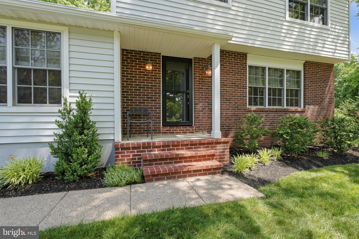 275 Aspen Road photo 3