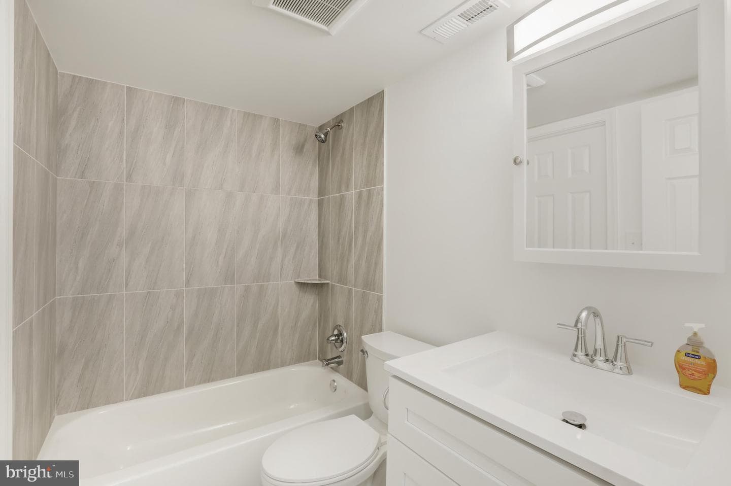 3032 Gilbert Drive photo 13