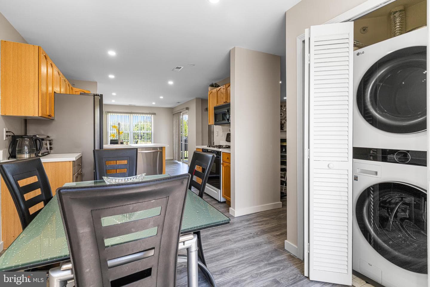 706 Julian Drive W #W photo 6