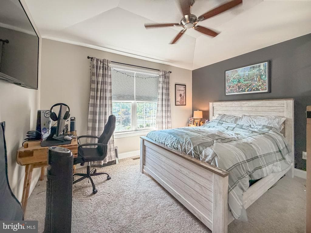 2410 Rosemont Terrace photo 42