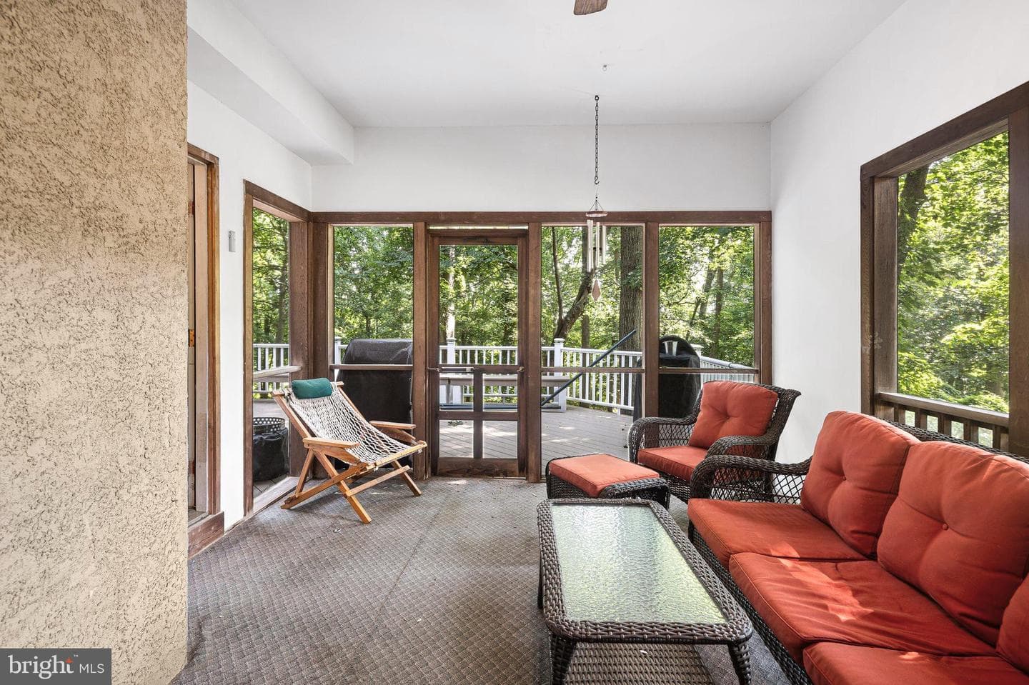 14 Timber Knoll Drive photo 18