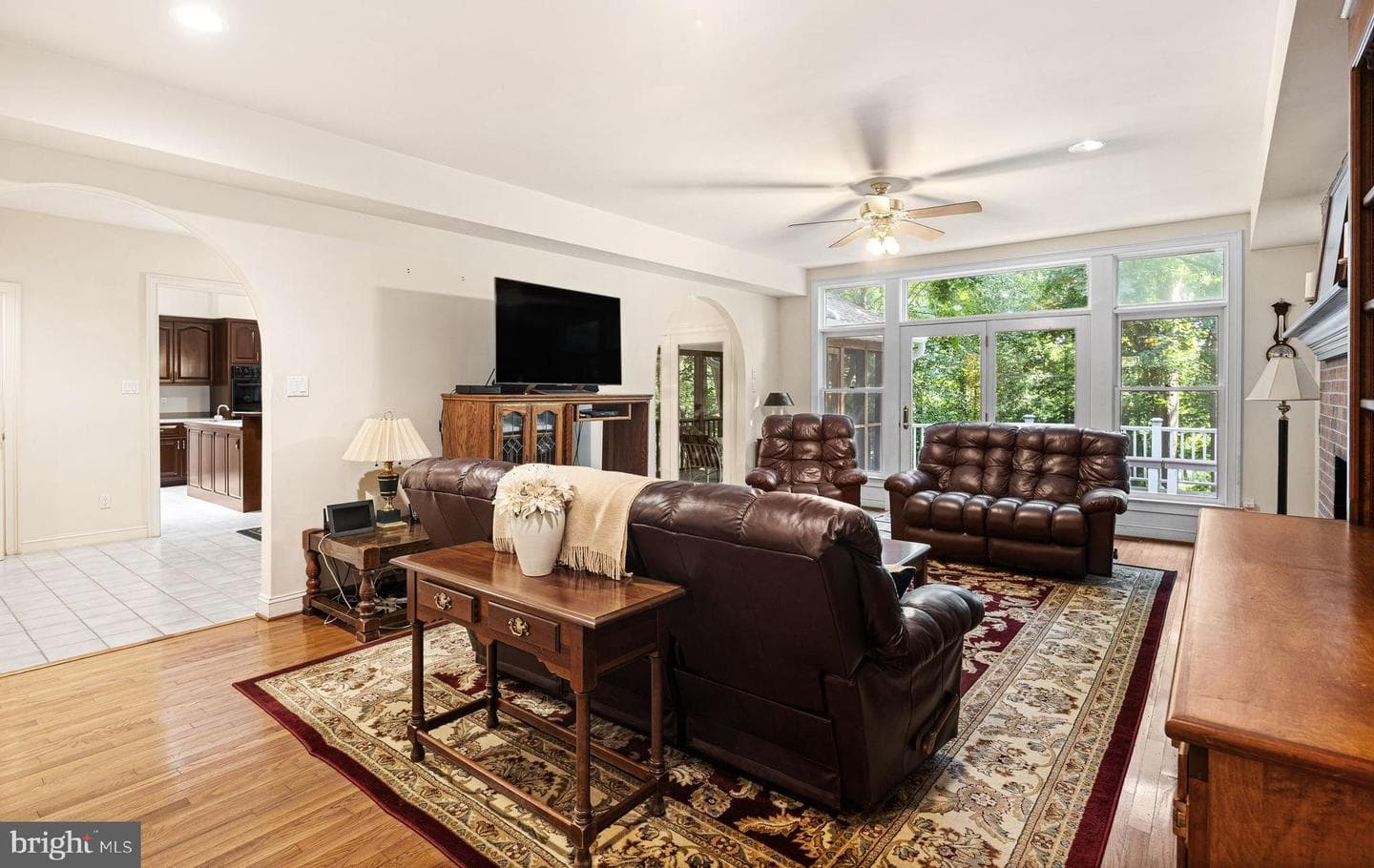 14 Timber Knoll Drive photo 6