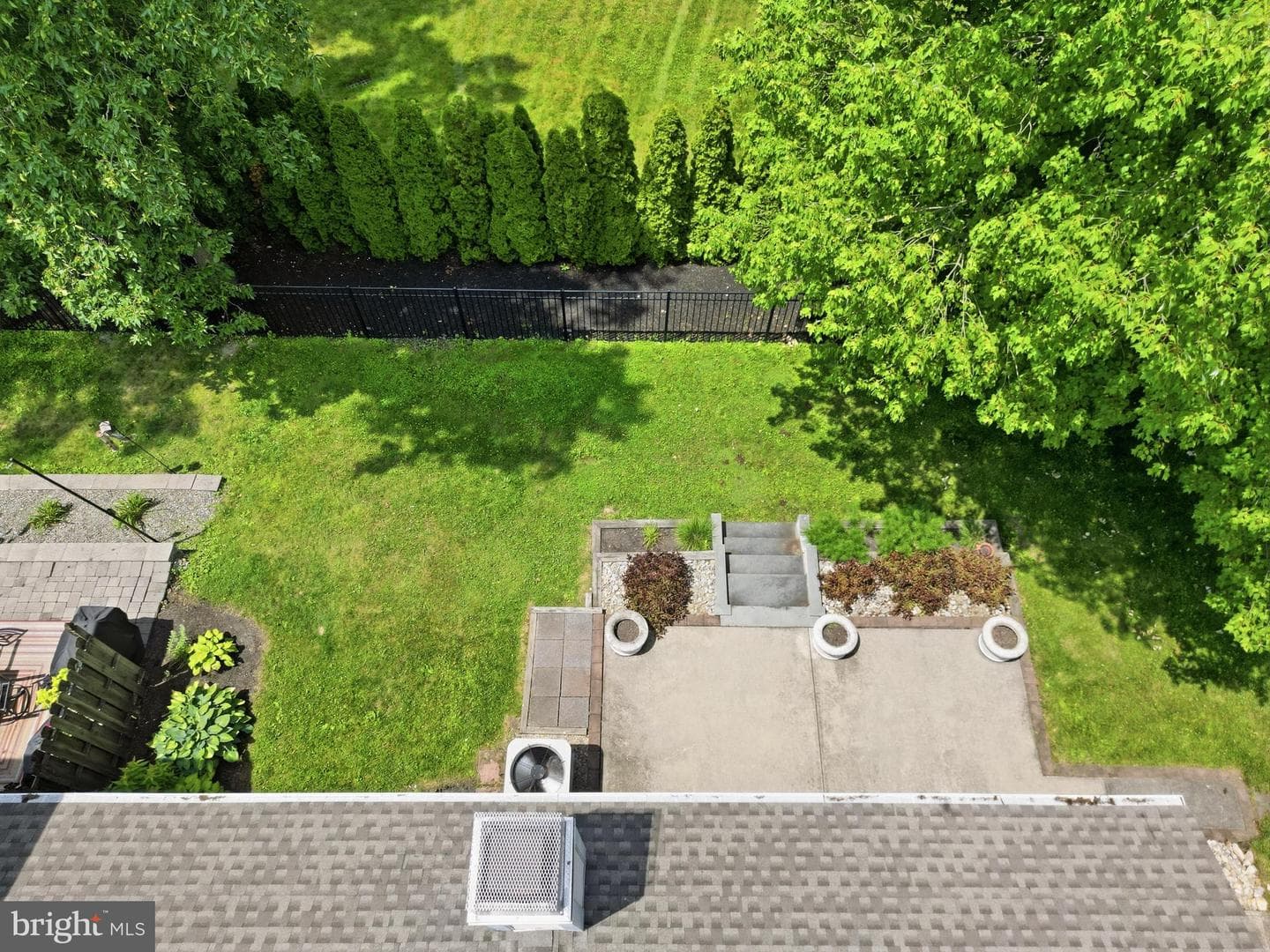 1382 Beechdrop Court photo 6