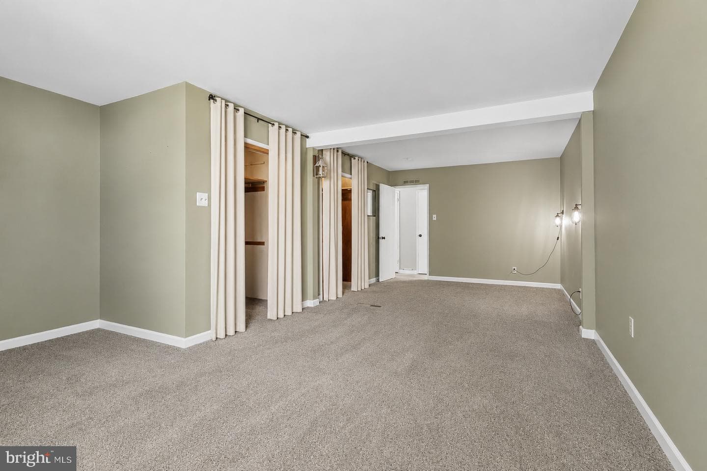 586 Doloro Drive photo 19