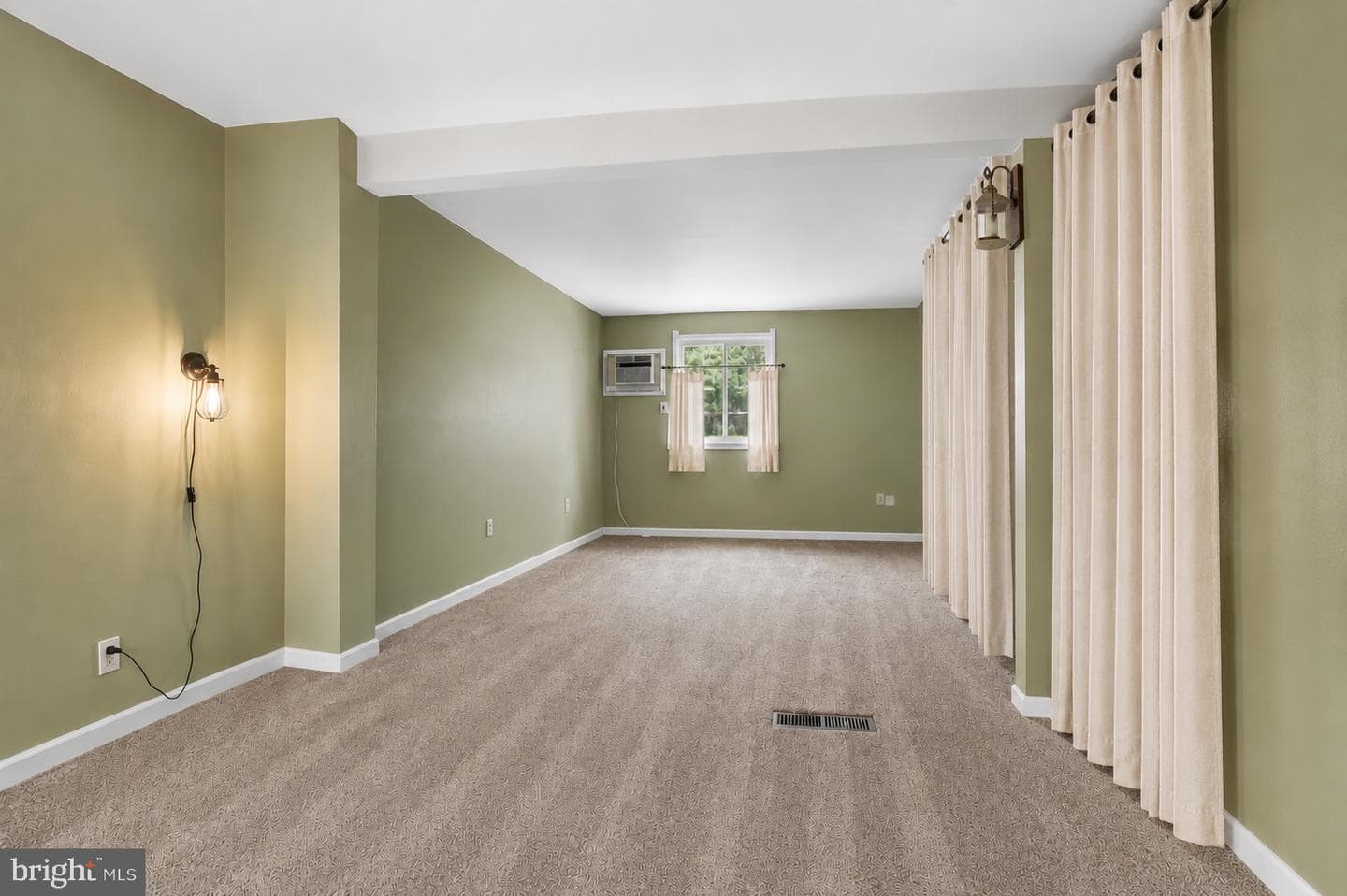 586 Doloro Drive photo 20