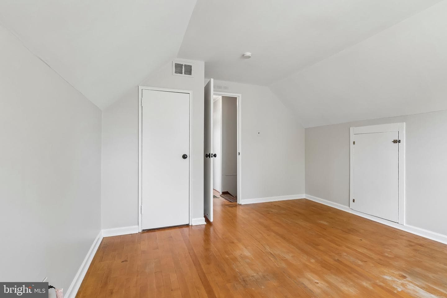 586 Doloro Drive photo 23