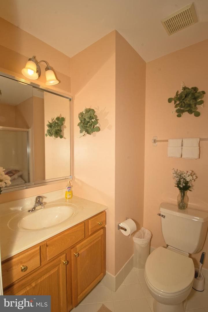 105 Devonshire Way photo 20