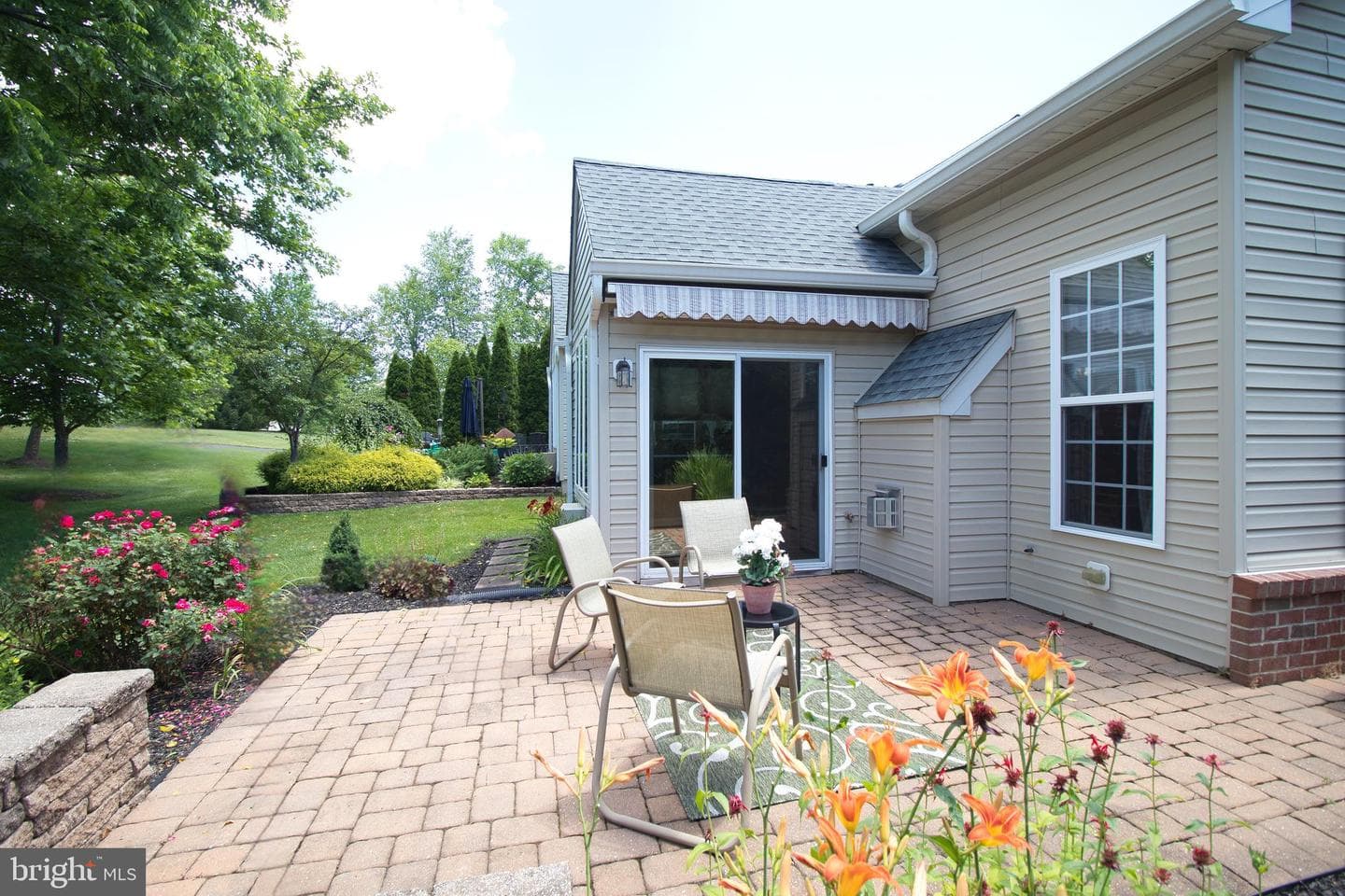 105 Devonshire Way photo 5
