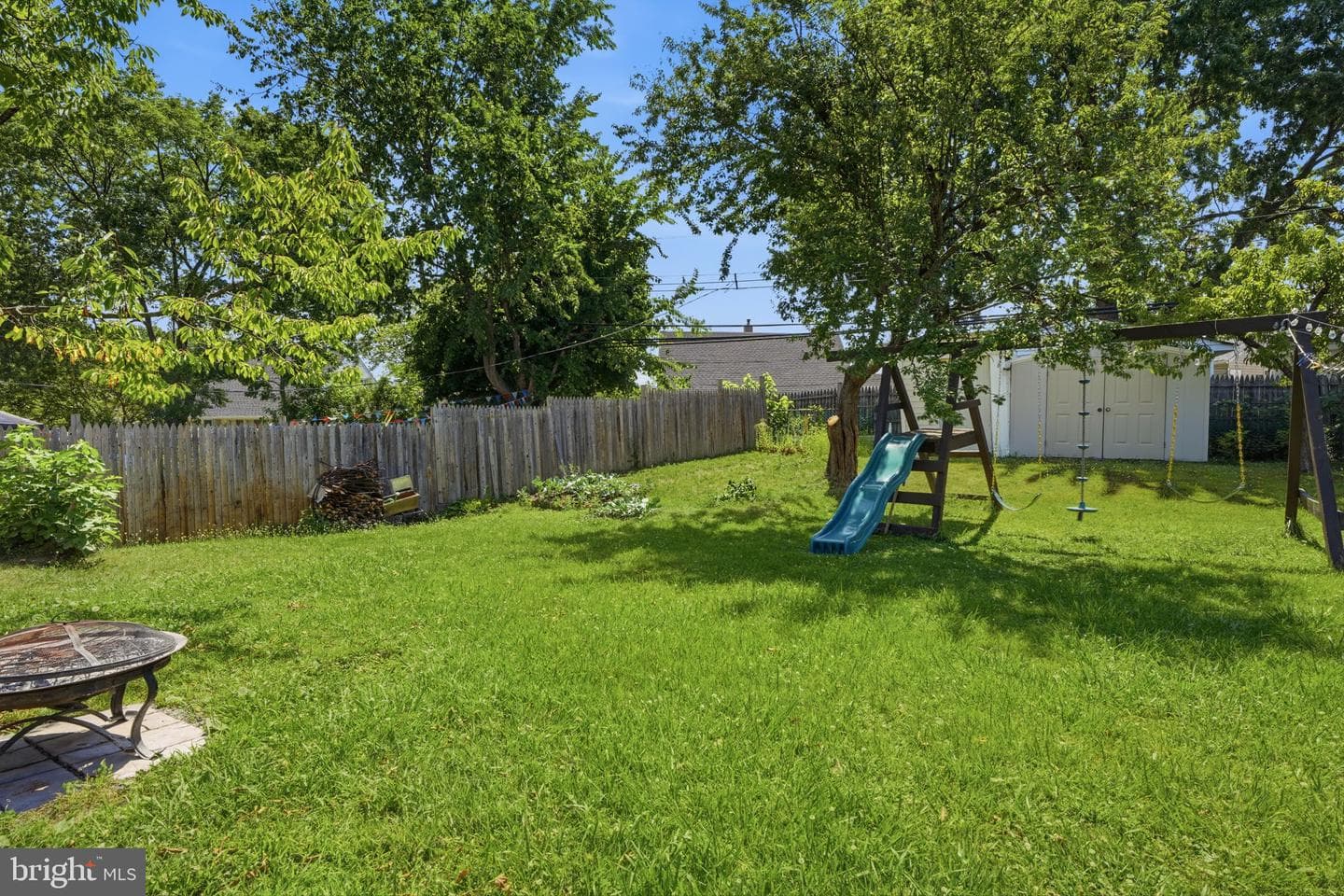 407 Holly Drive photo 34