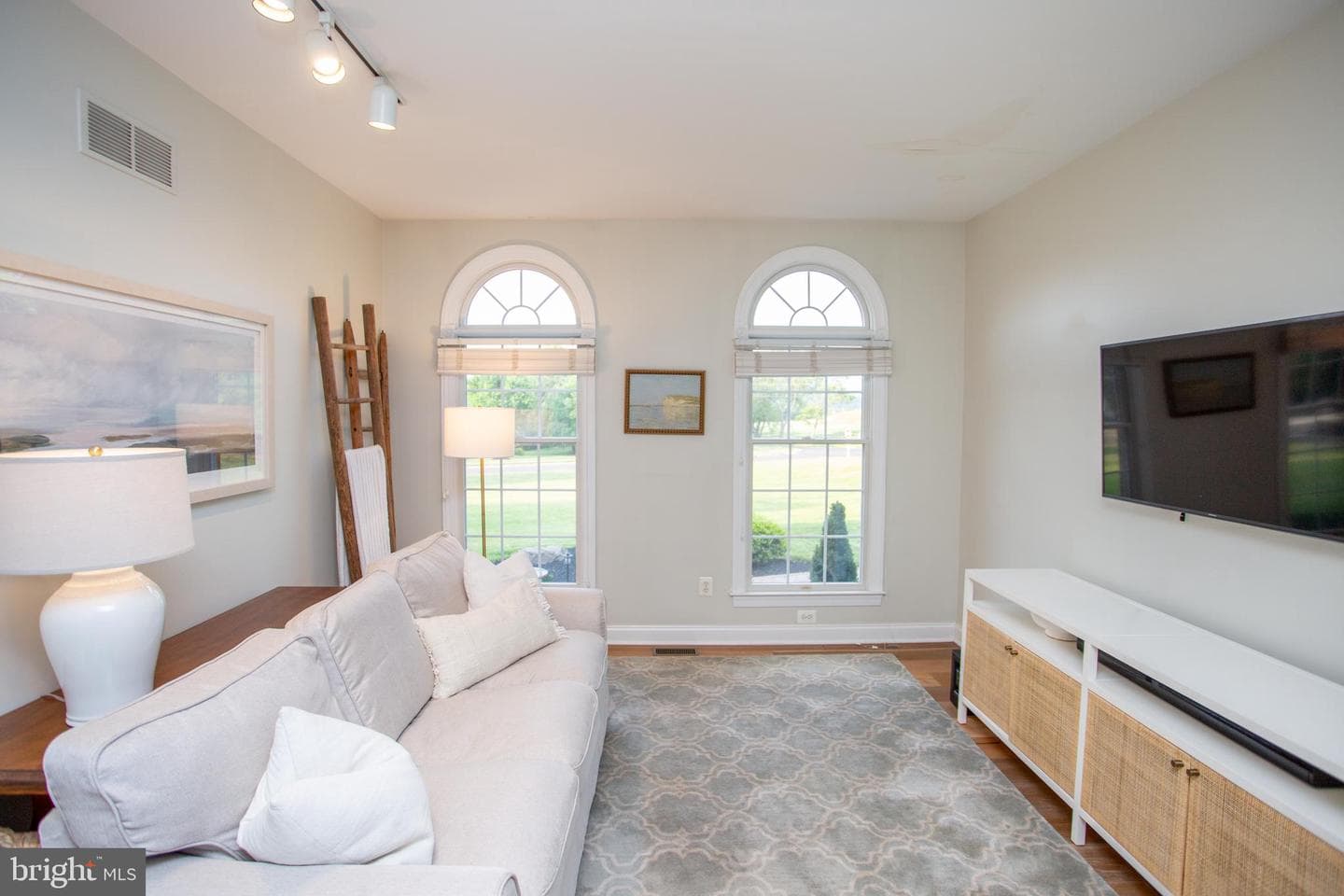1 Hibbs Lane photo 19