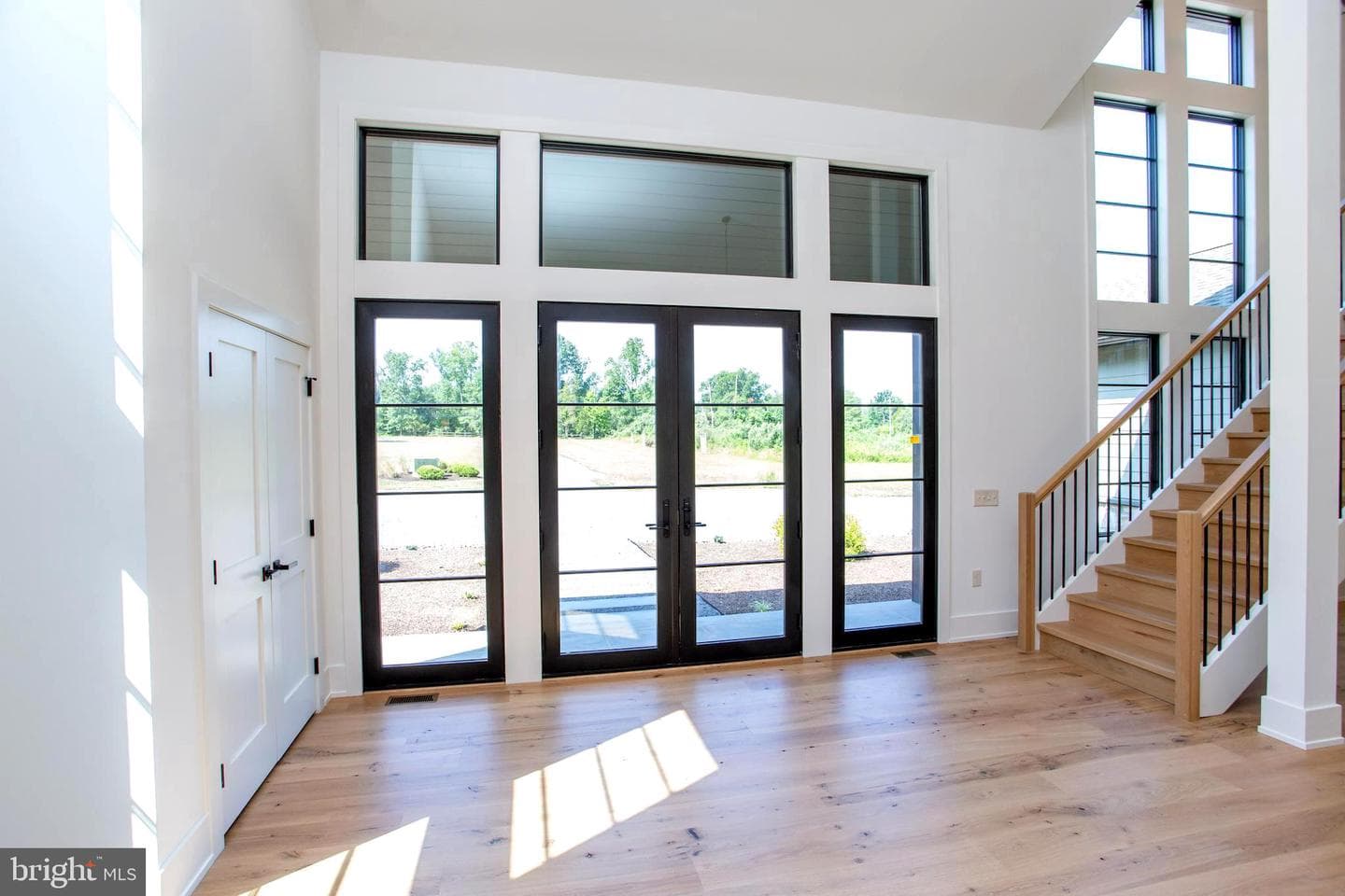 5823 Rodgers Road photo 5