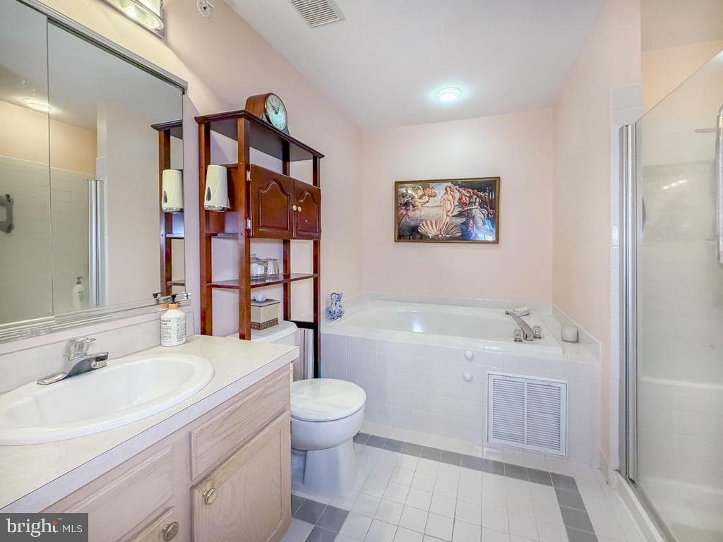 708 Harrowgate #66 photo 32