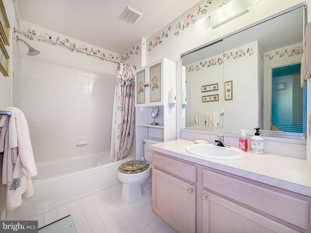 708 Harrowgate #66 photo 38