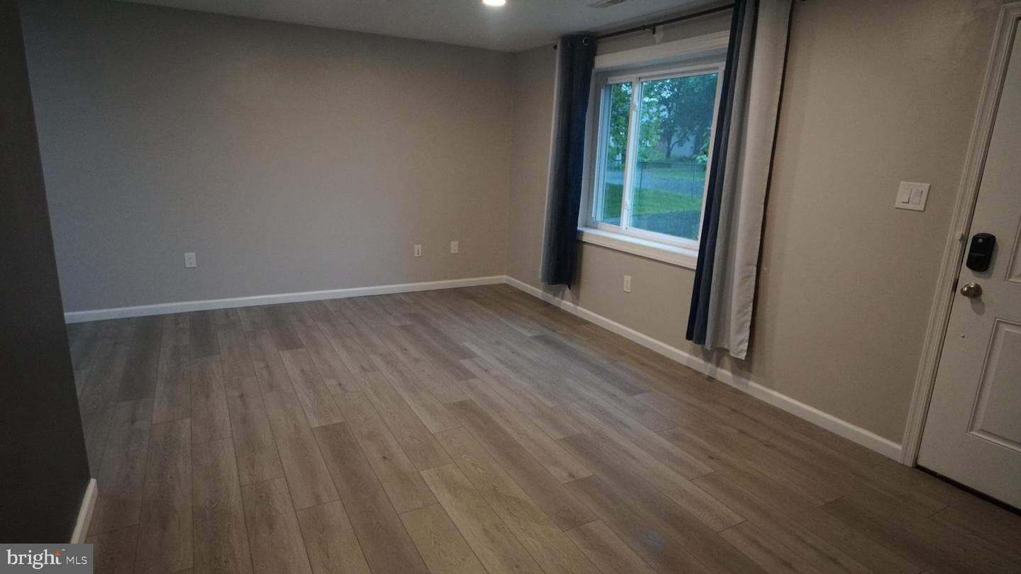 540 Western Avenue photo 11