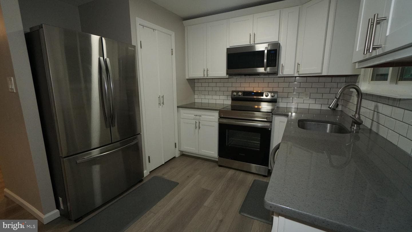 540 Western Avenue photo 7