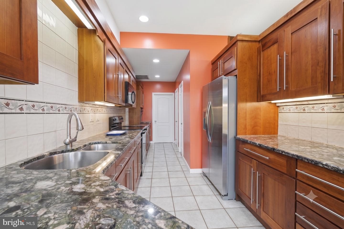775 River Road photo 25