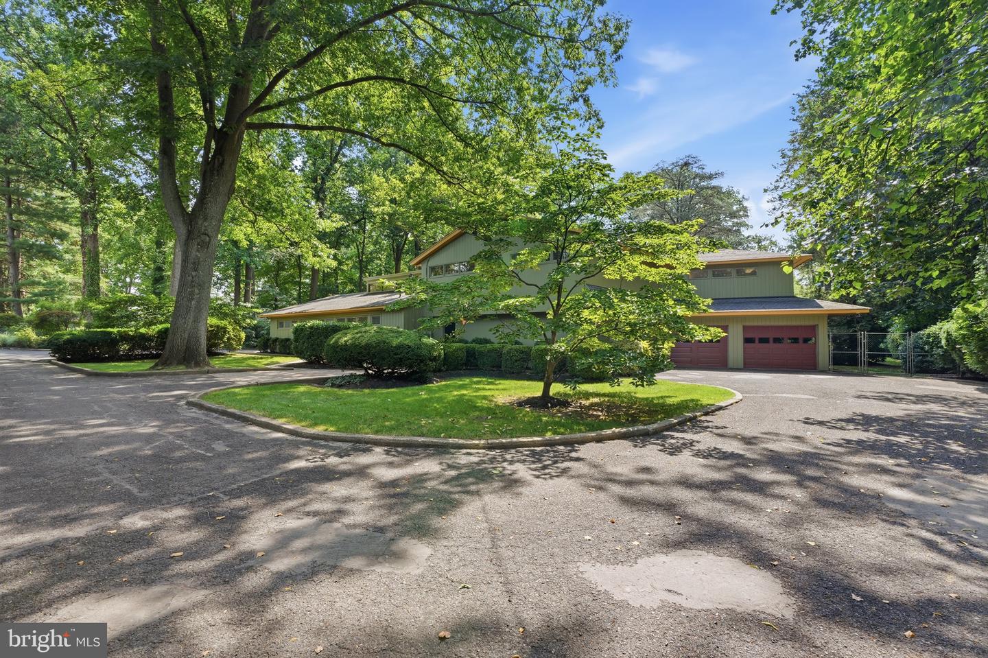 775 River Road photo 9