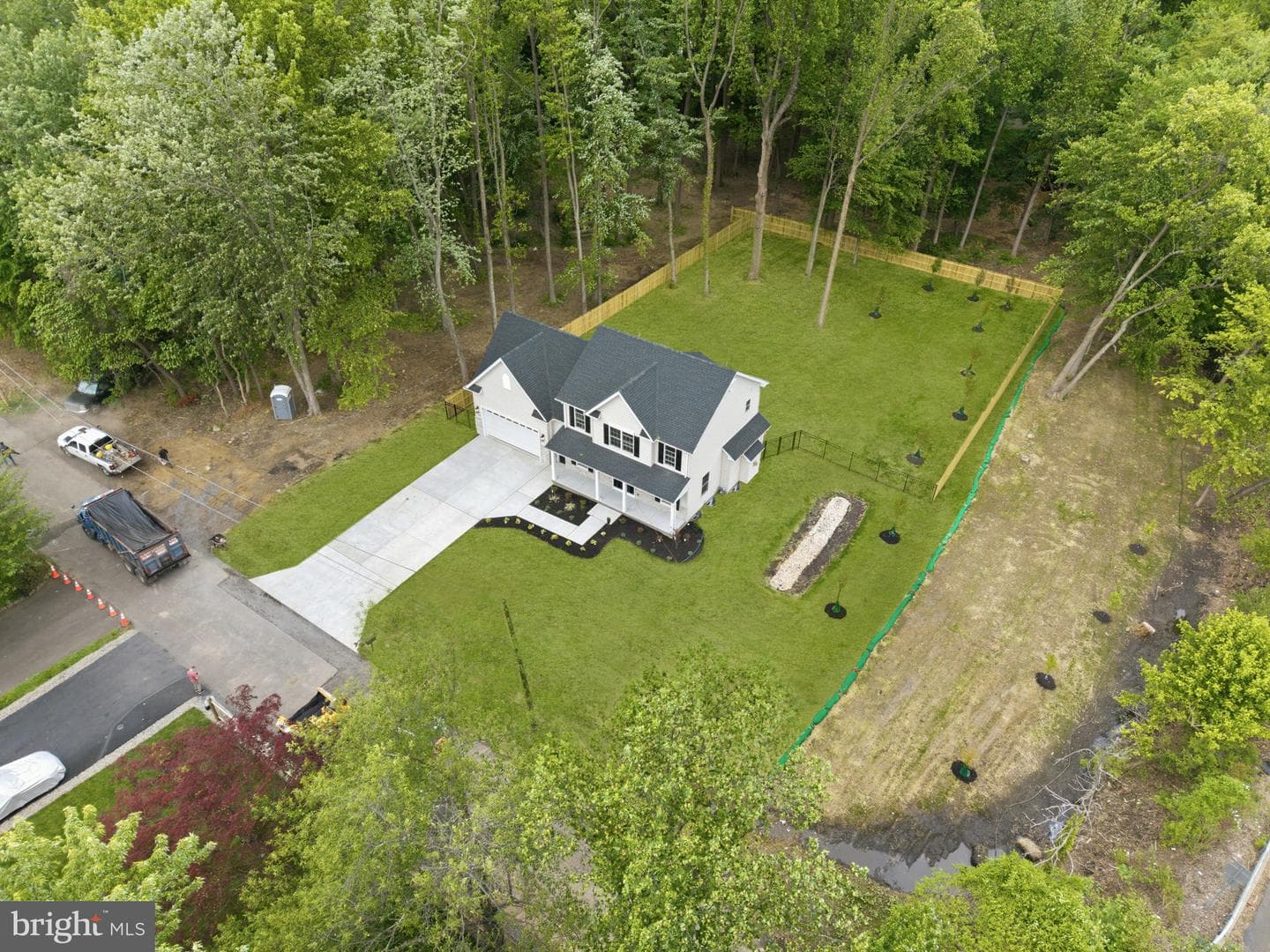151 E Highland Avenue photo 40