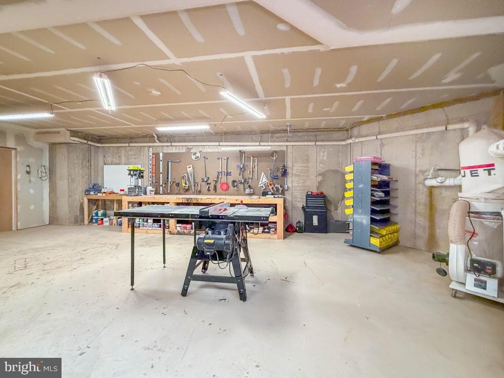 2212 Corson Lane photo 40