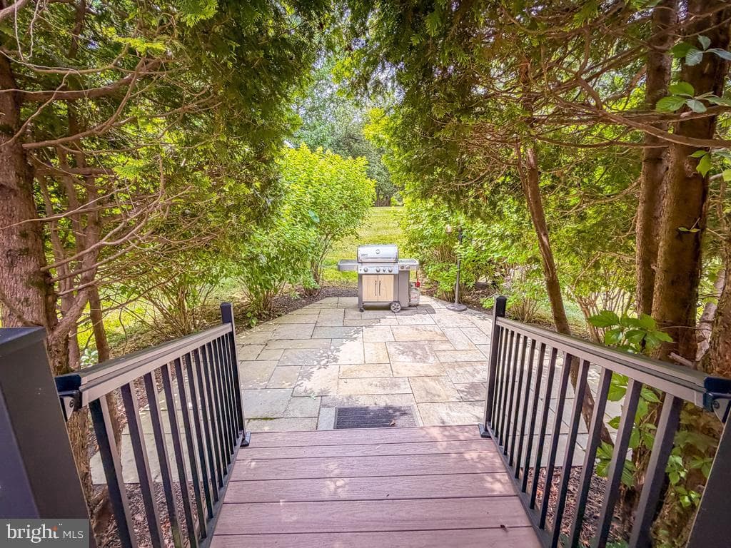 2212 Corson Lane photo 44