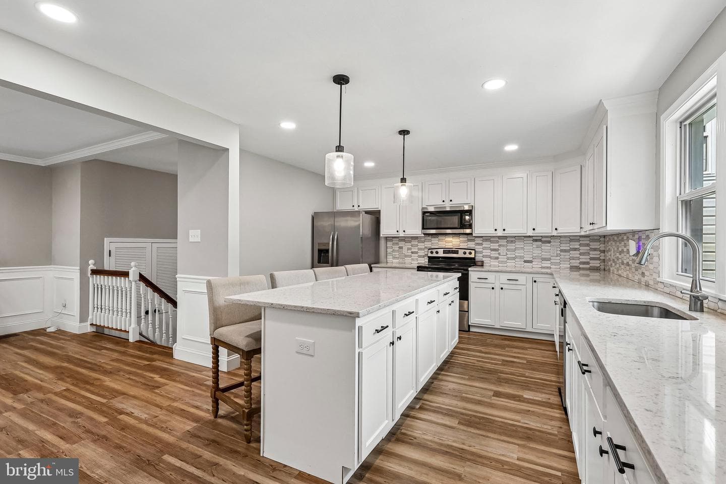 2129 Herblew Road photo 9