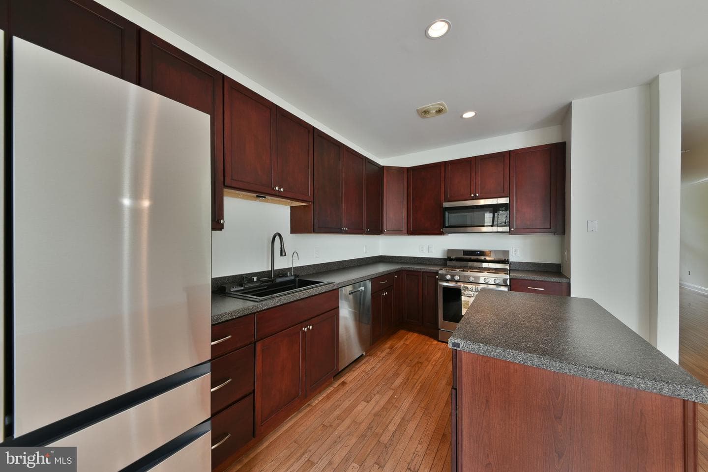 65 Woodbridge Drive photo 18