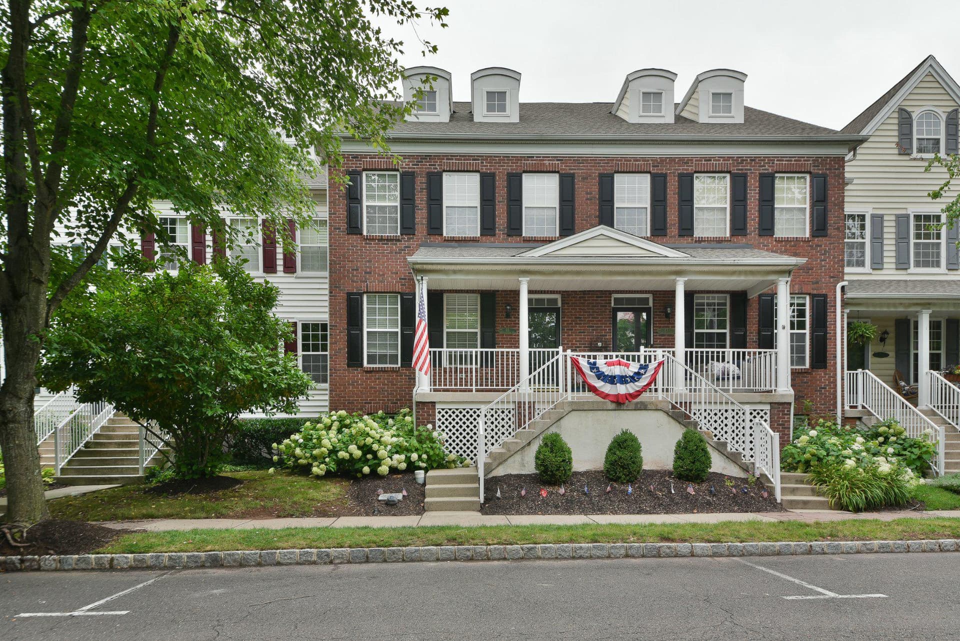 65 Woodbridge Drive photo 3