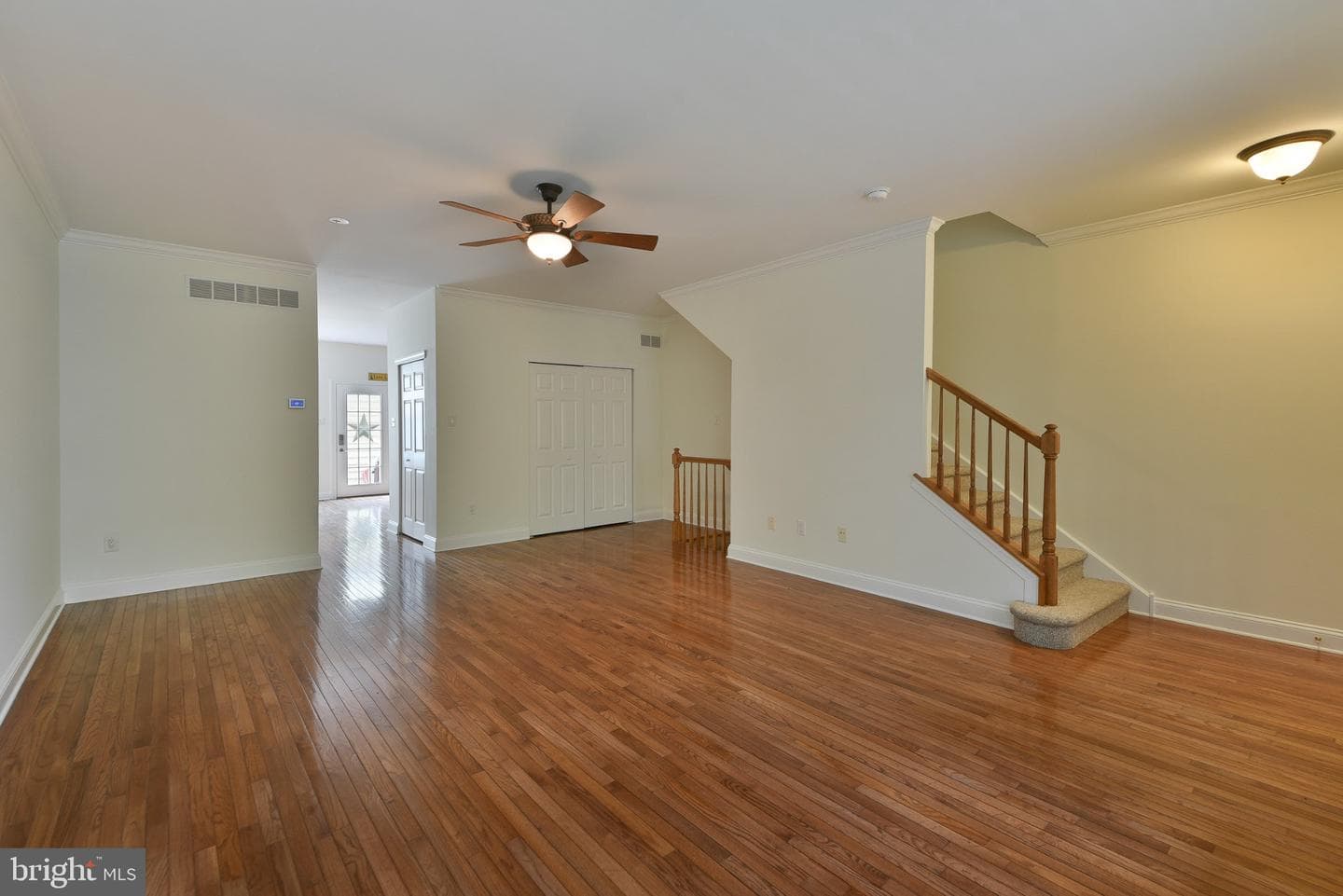 65 Woodbridge Drive photo 9