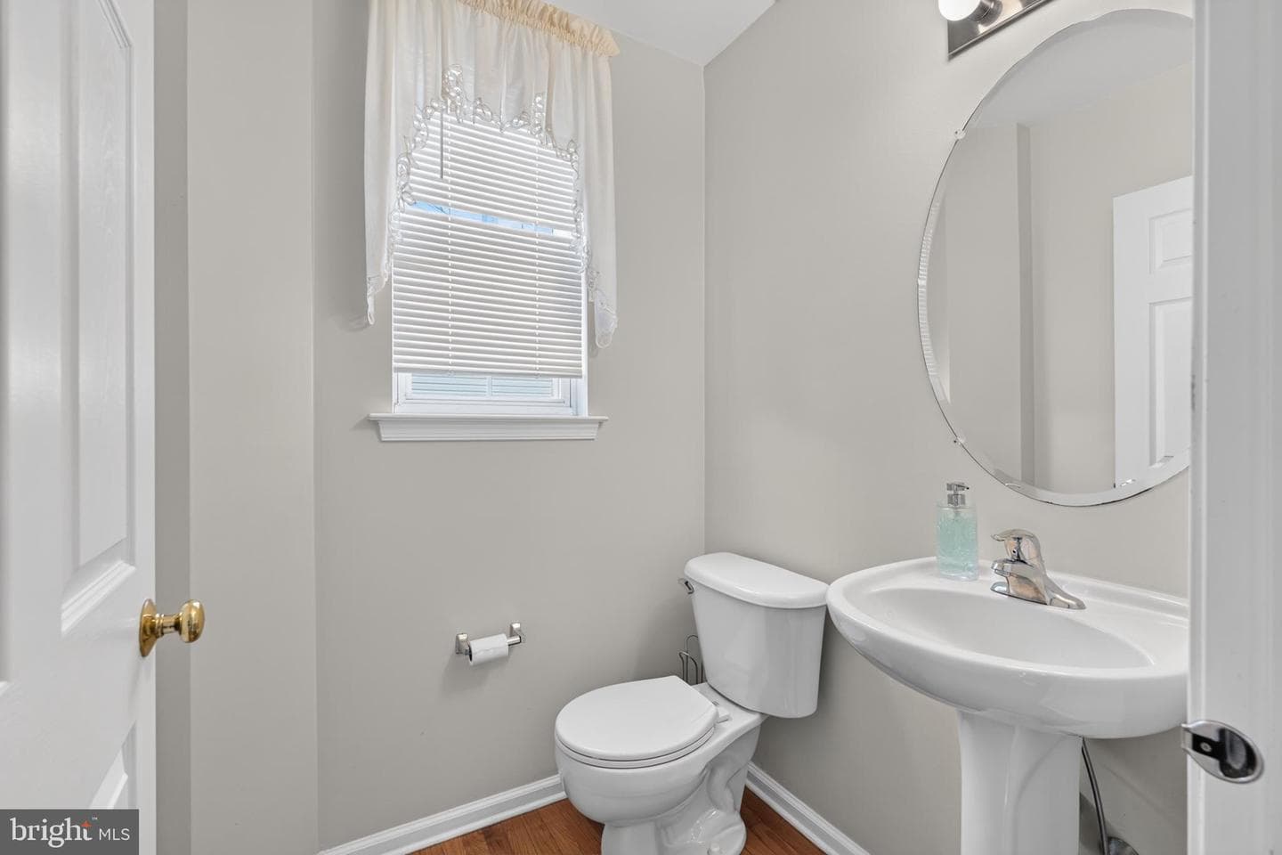 16 Amesbury Road photo 19