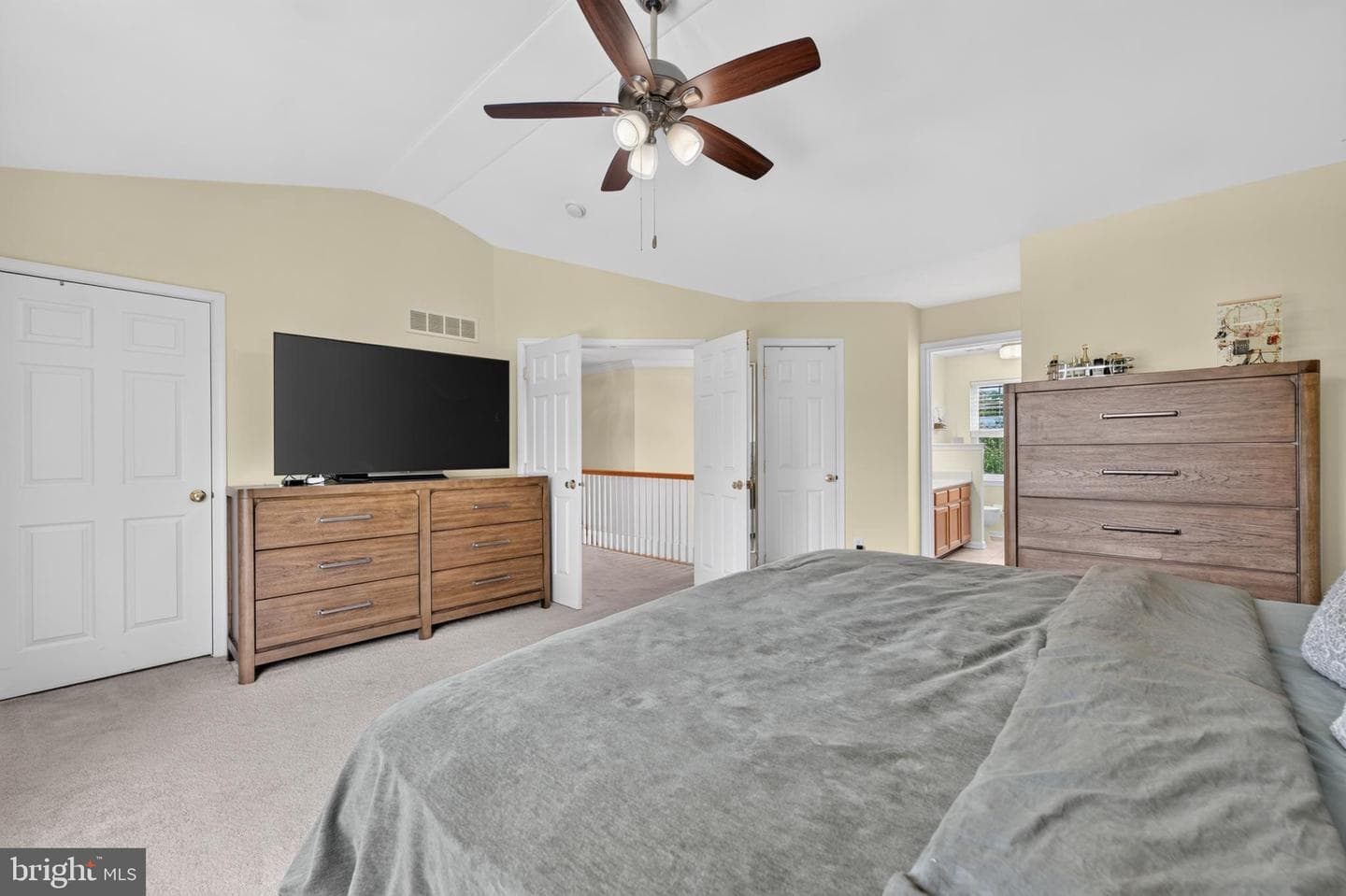 16 Amesbury Road photo 23