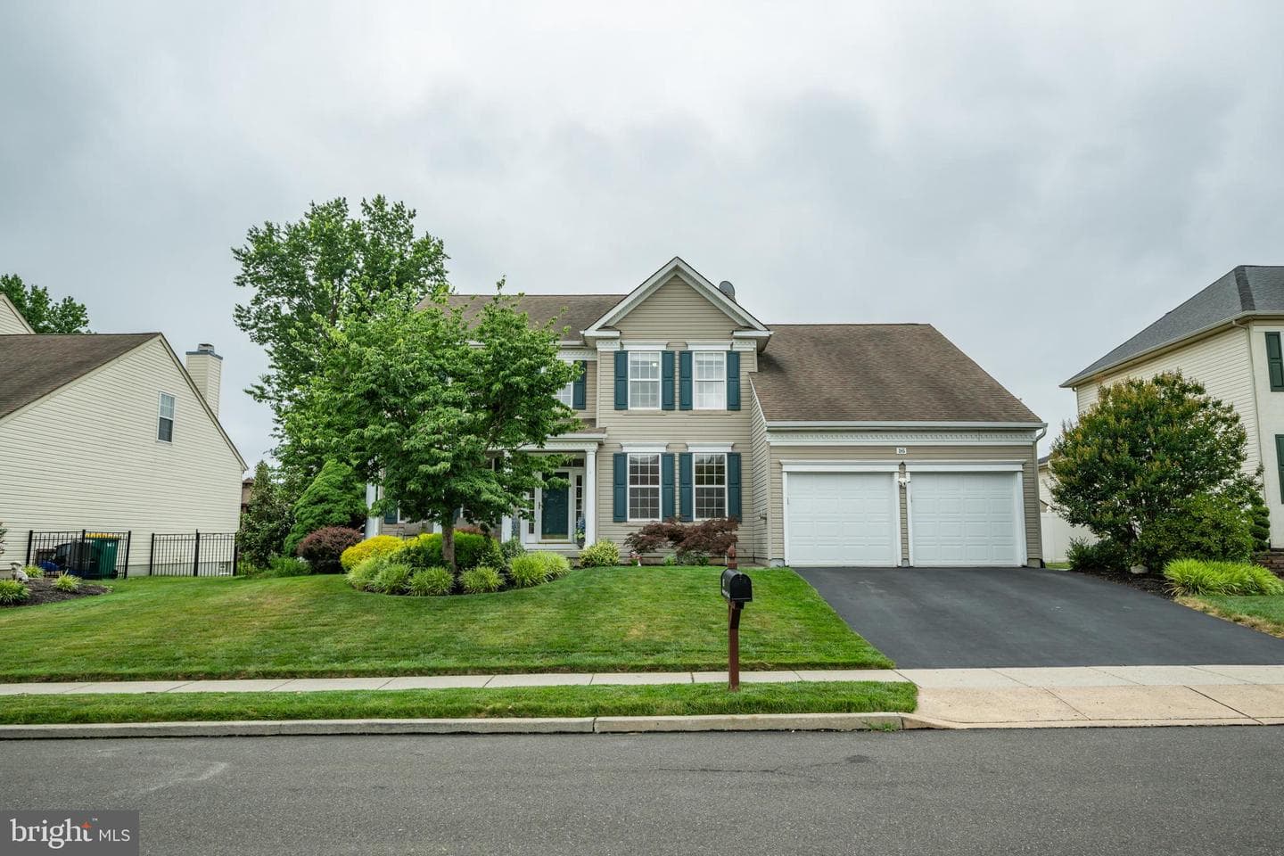16 Amesbury Road photo 53