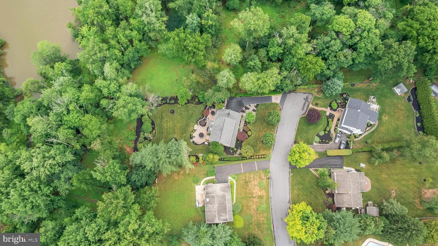 259 Schan Drive photo 52