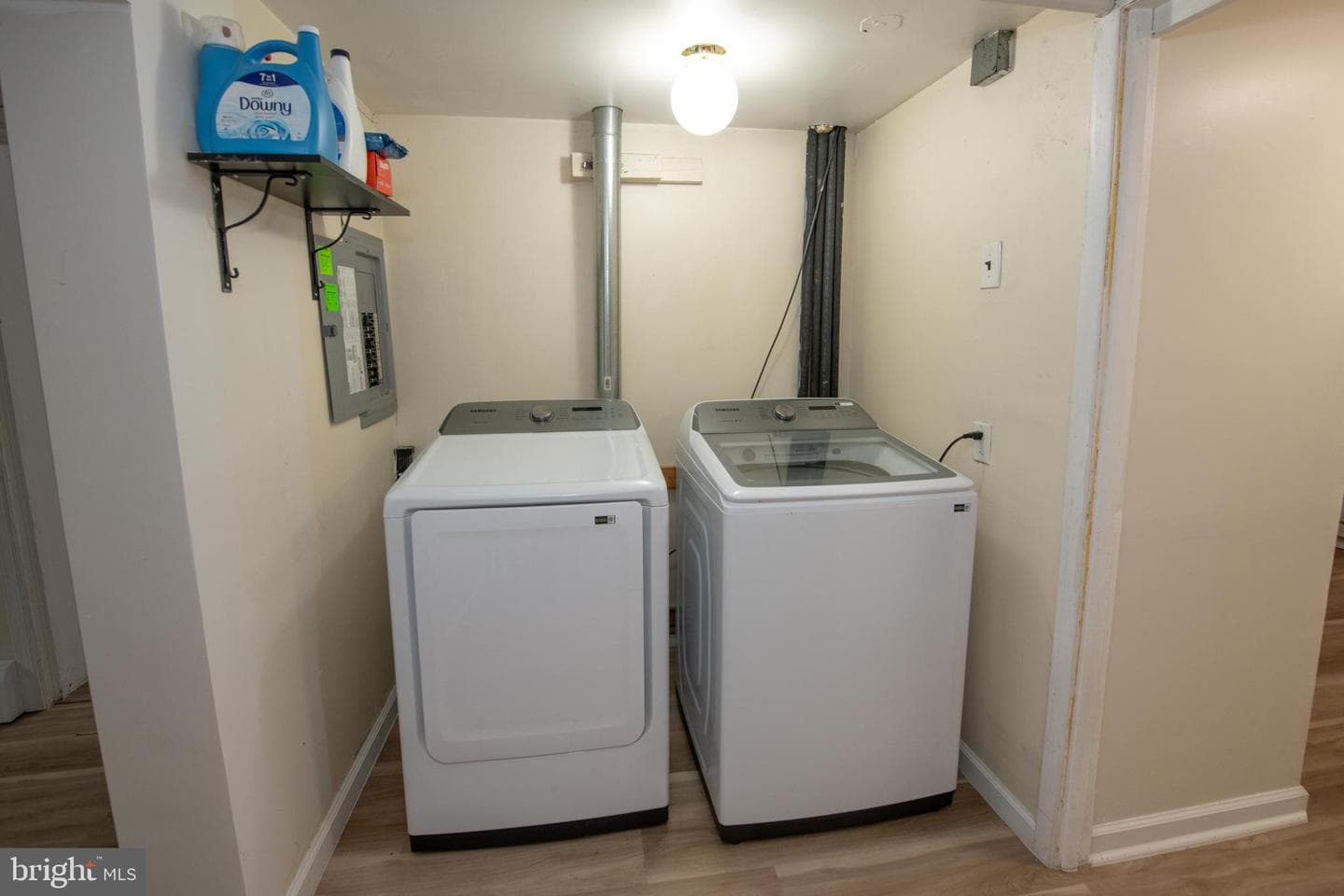 51 Serpentine Lane photo 33