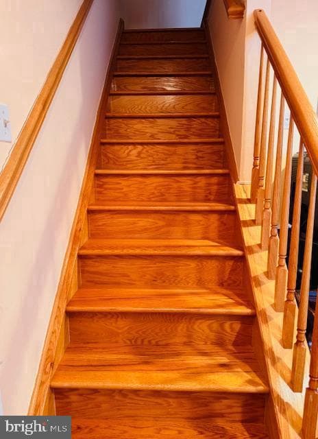632 Longfellow Court photo 9